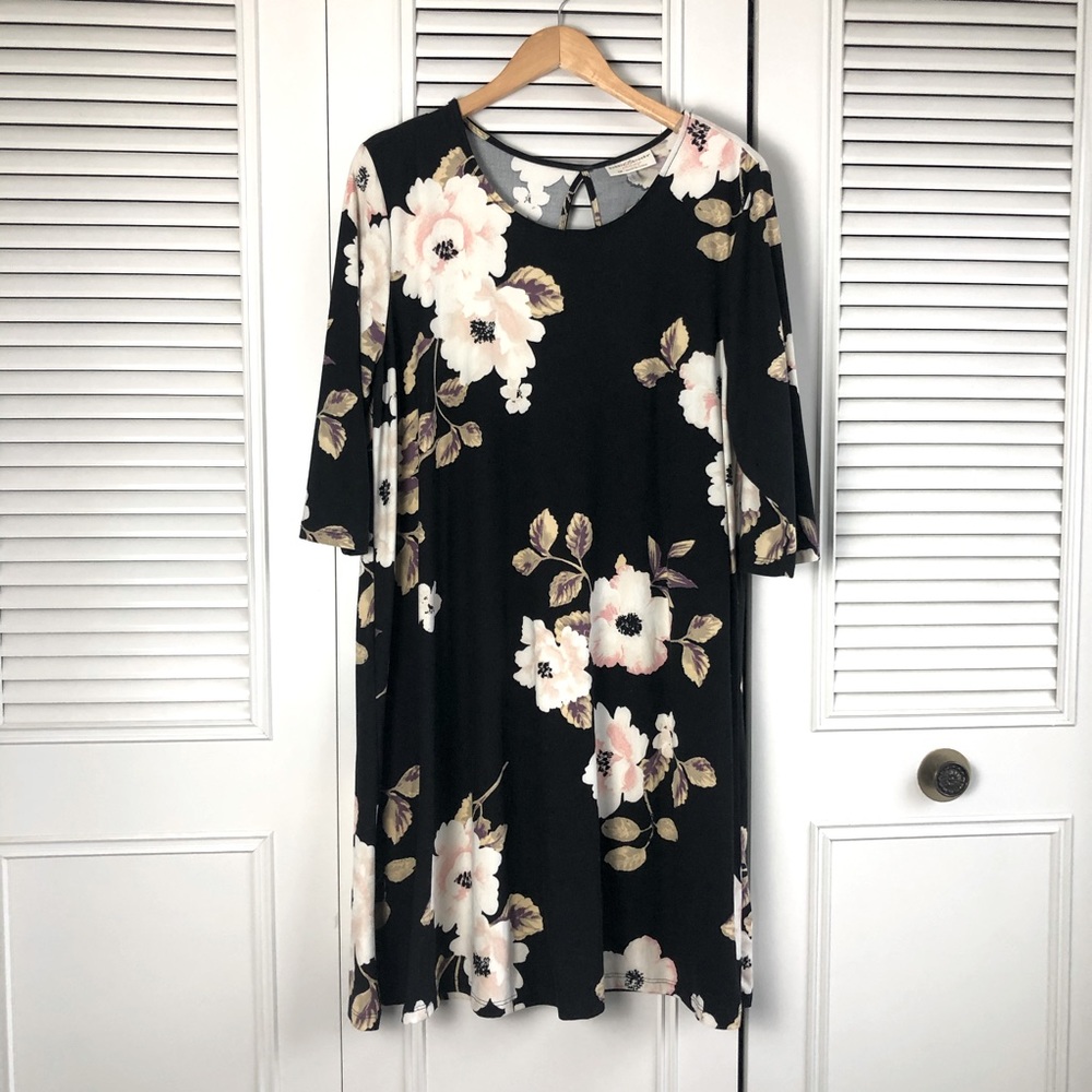 **CLOSING BUY ONE GET ONE** Bobbie Brooks Soft Dress 3/4 Sleeve Keyhole Back